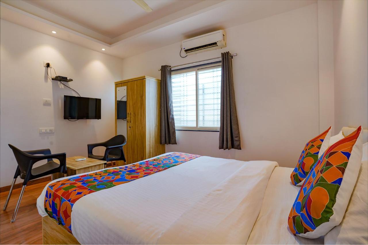 Collection O Hotel Farmaish Garden Chinchvad Exterior photo